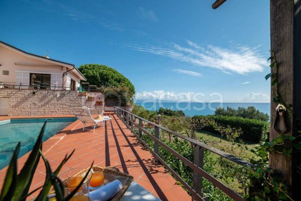 casa indipendente in vendita a Varazze