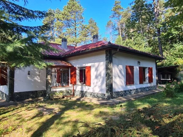 casa indipendente in vendita a Varazze in zona Alpicella