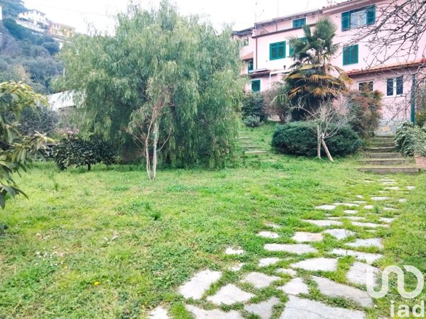 pentavano in vendita a Varazze in zona Casanova