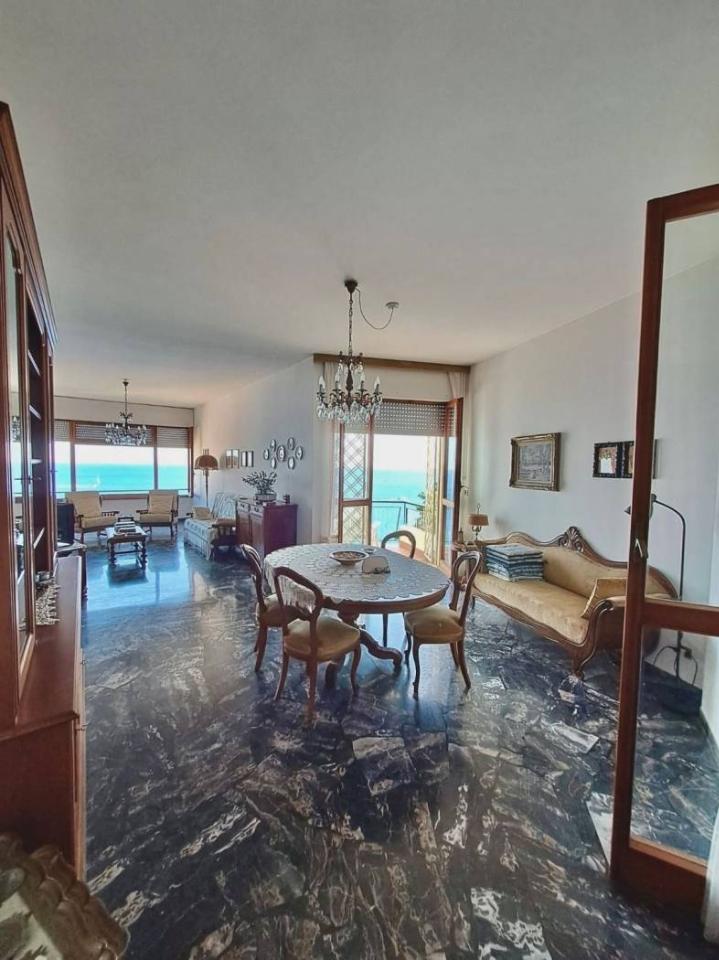 appartamento in vendita a Varazze