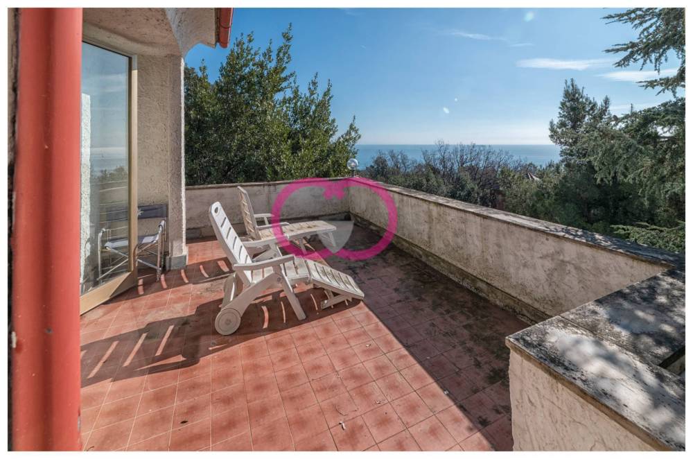 casa indipendente in vendita a Varazze