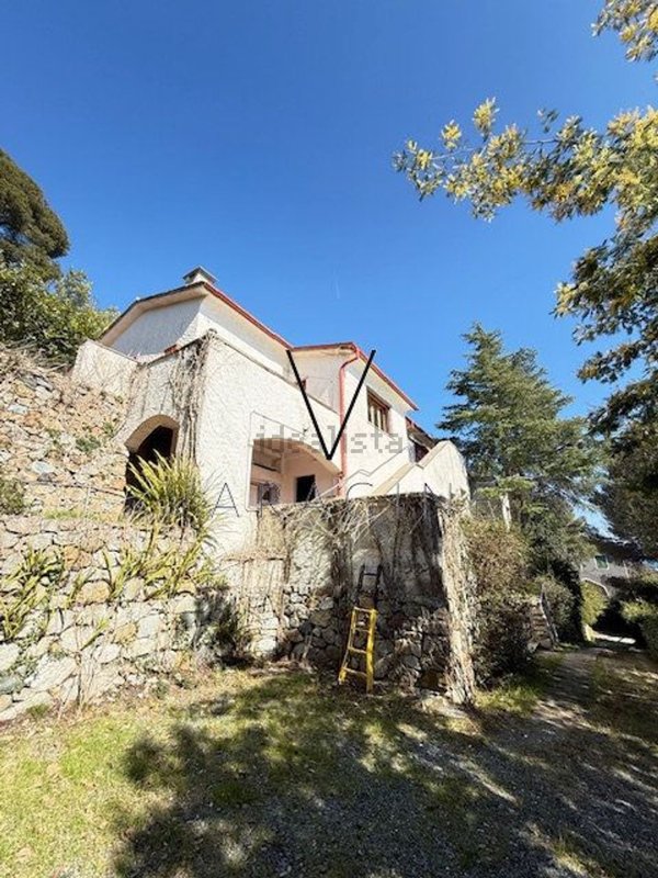 casa indipendente in vendita a Varazze
