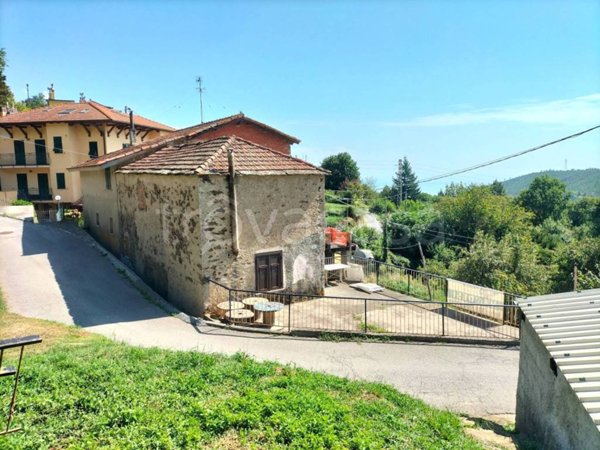 casa indipendente in vendita a Varazze in zona Faje