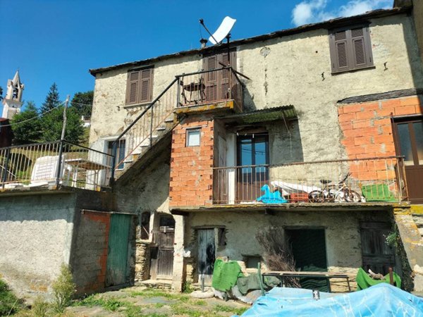 casa indipendente in vendita a Varazze in zona Faje