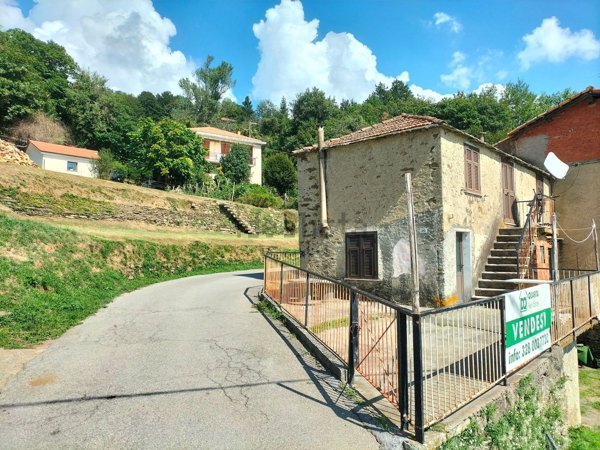 casa indipendente in vendita a Varazze