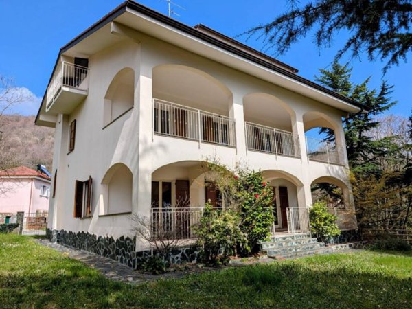 casa indipendente in vendita a Varazze