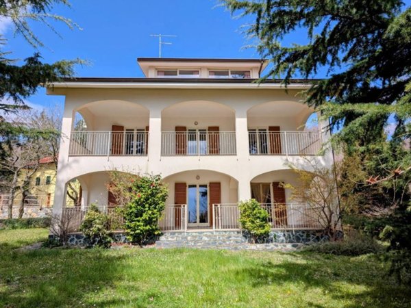 casa indipendente in vendita a Varazze