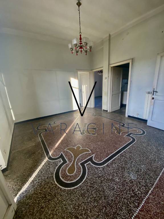 appartamento in vendita a Varazze in zona Pero