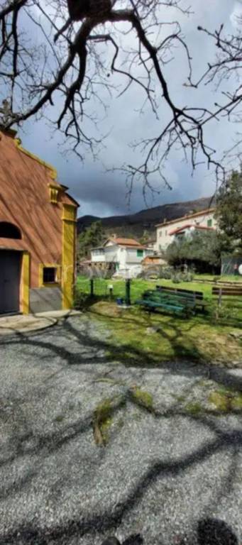 casa indipendente in vendita a Varazze in zona Alpicella