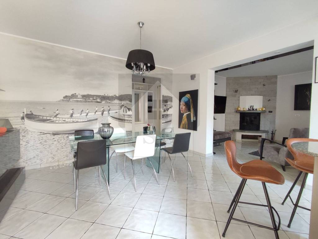 casa indipendente in vendita a Varazze