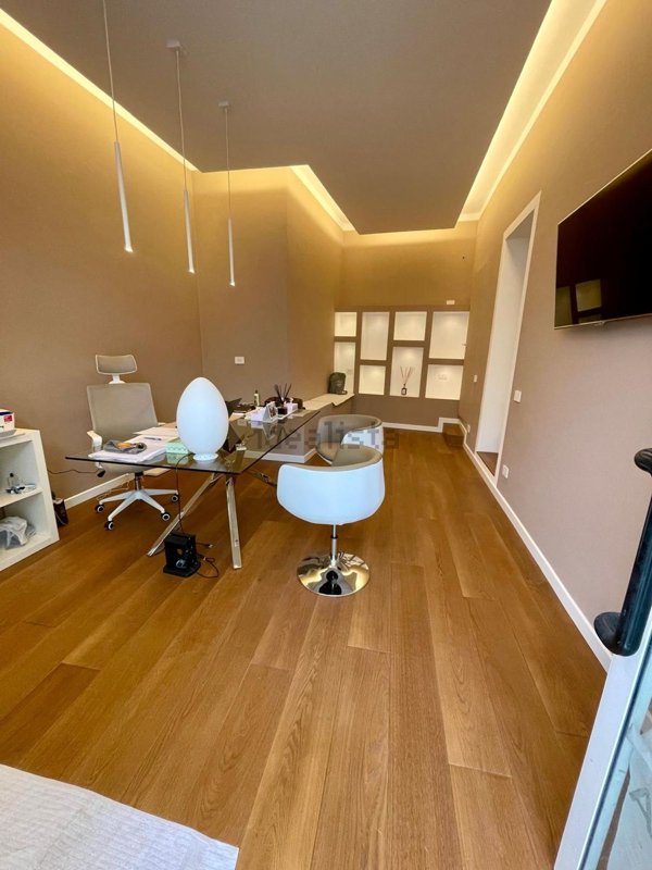 negozio in vendita a Varazze