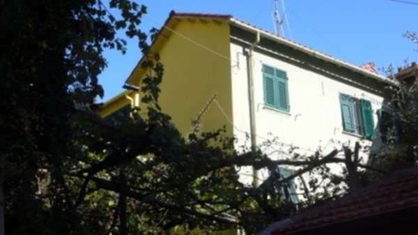 casa semindipendente in vendita a Varazze