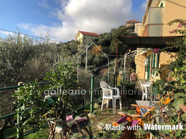 appartamento in vendita a Varazze in zona Castagnabuona