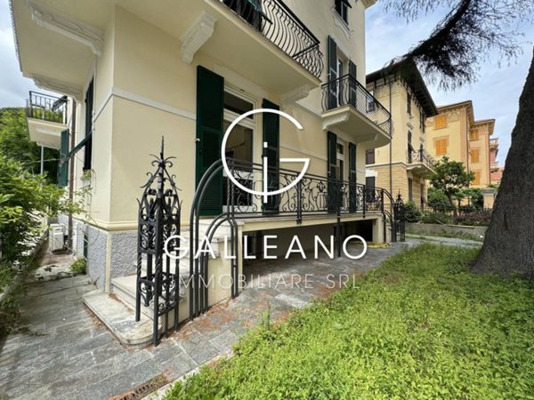 intera palazzina in vendita a Varazze