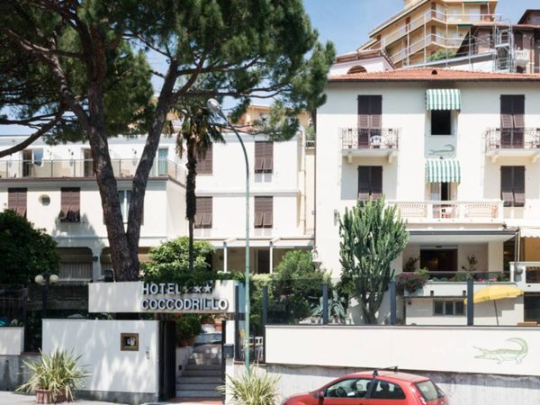 intera palazzina in vendita a Varazze