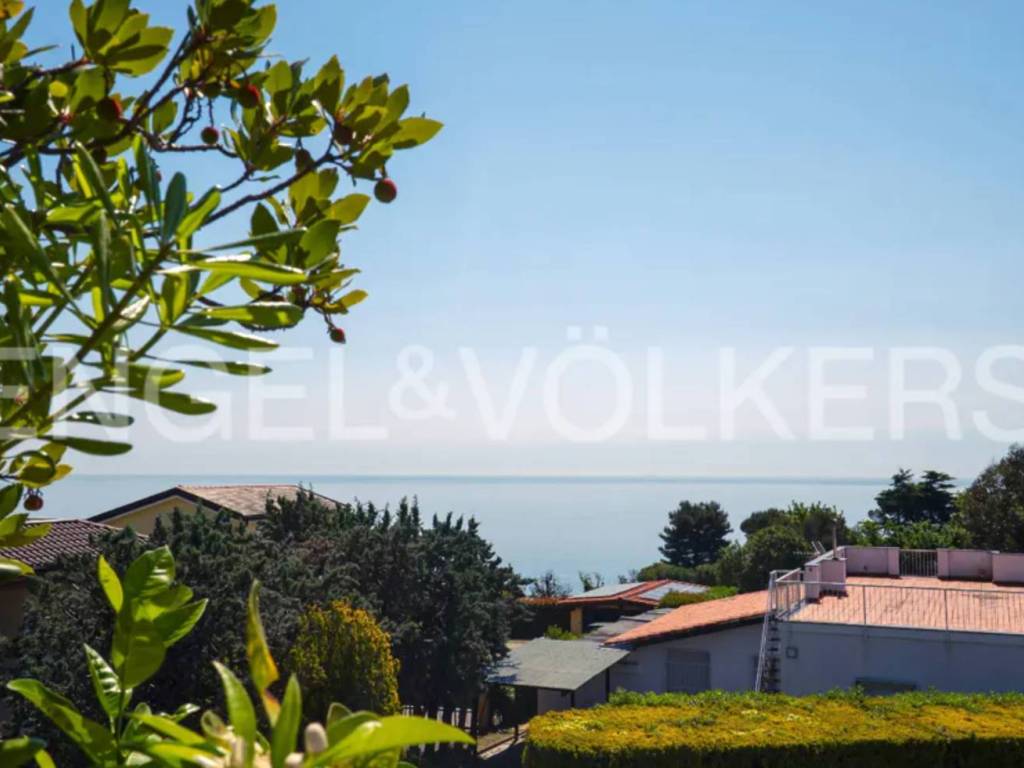 appartamento in vendita a Varazze