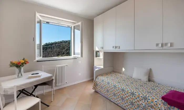 appartamento in vendita a Varazze in zona Castagnabuona