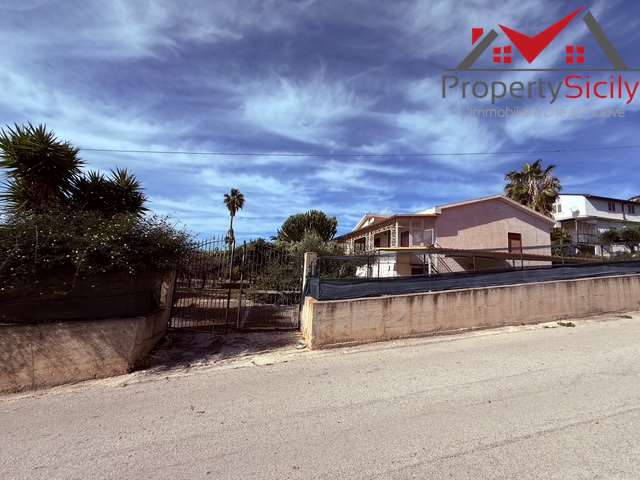 casa indipendente in vendita a Varazze in zona Pero