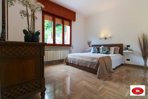 casa indipendente in vendita a Varazze in zona Pero