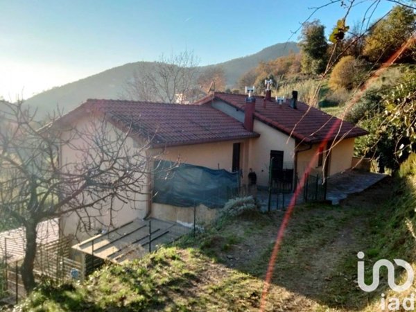 appartamento in vendita a Varazze in zona Faje