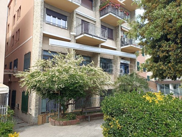 negozio in vendita a Varazze