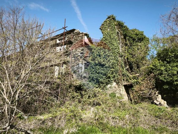 terreno agricolo in vendita a Varazze in zona Alpicella