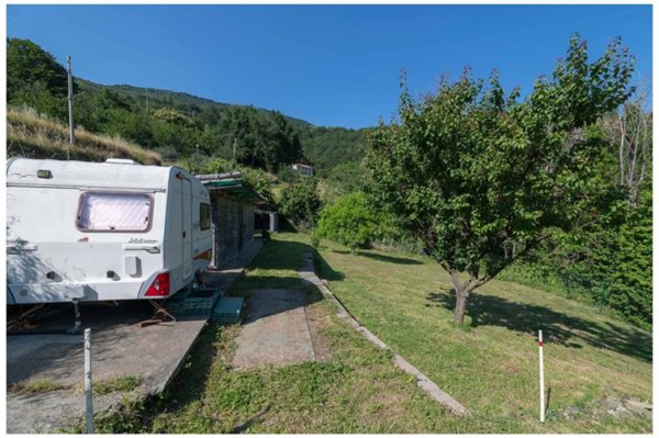 negozio in vendita a Varazze in zona Alpicella
