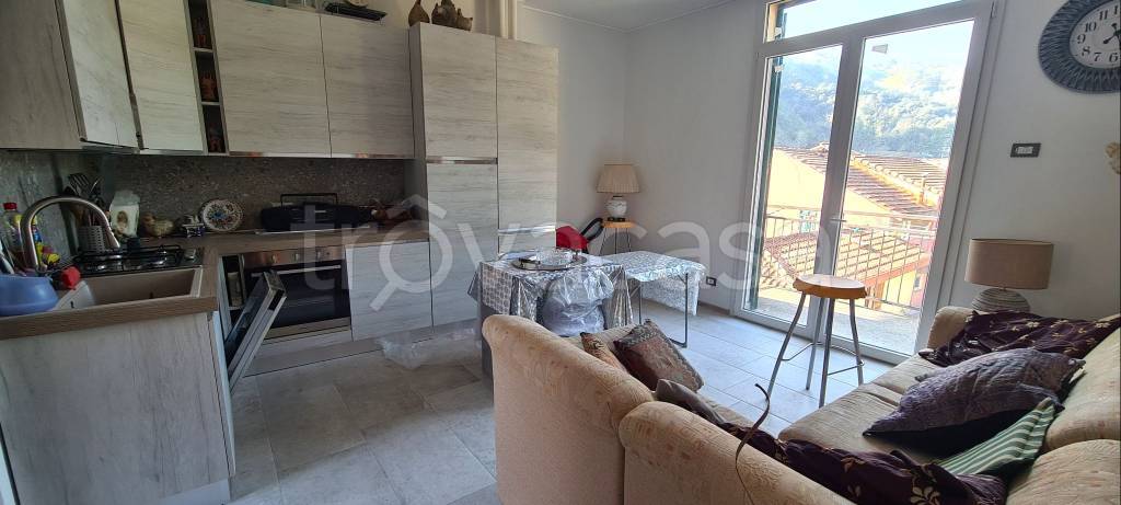 appartamento in vendita a Varazze in zona Pero