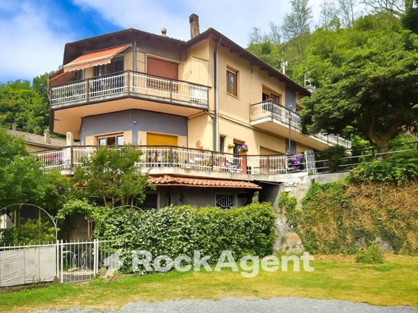 appartamento in vendita a Varazze in zona Faje