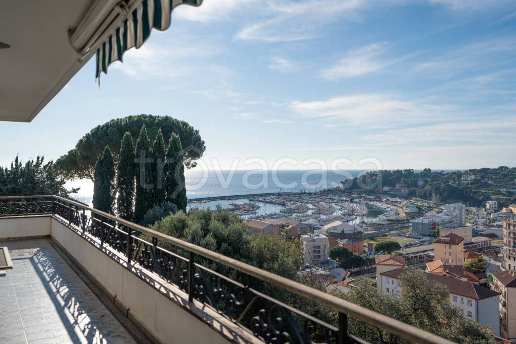 casa indipendente in vendita a Varazze