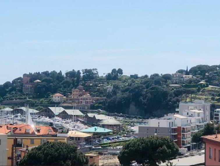 appartamento in vendita a Varazze