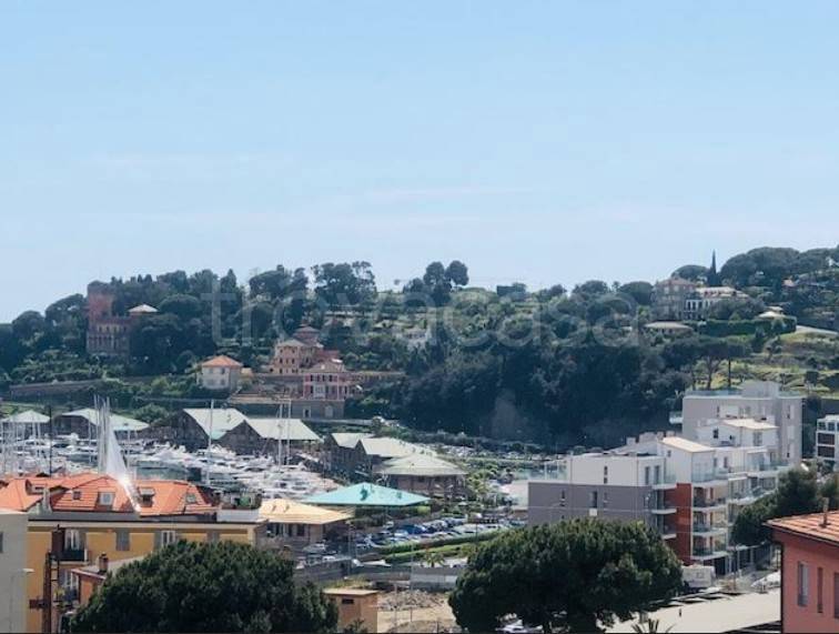 appartamento in vendita a Varazze