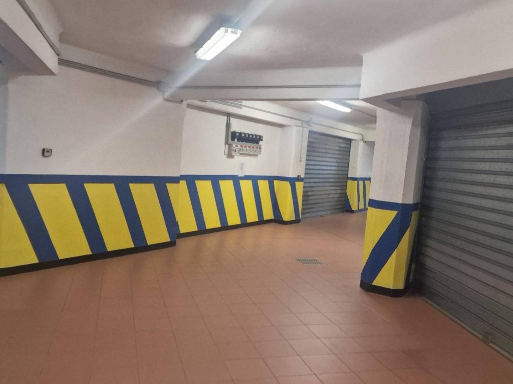 locale di sgombero in vendita a Varazze