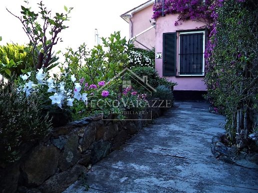 casa indipendente in vendita a Varazze