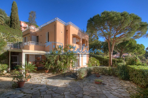 casa indipendente in vendita a Varazze