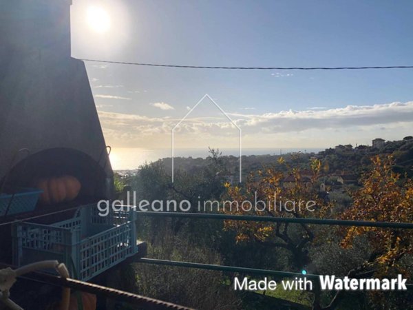 appartamento in vendita a Varazze in zona Castagnabuona
