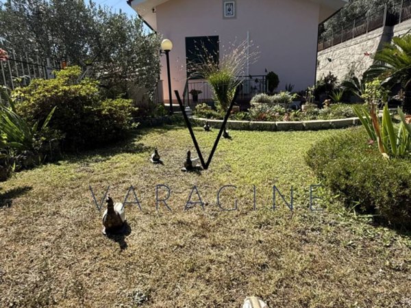 casa indipendente in vendita a Varazze in zona Cantalupo