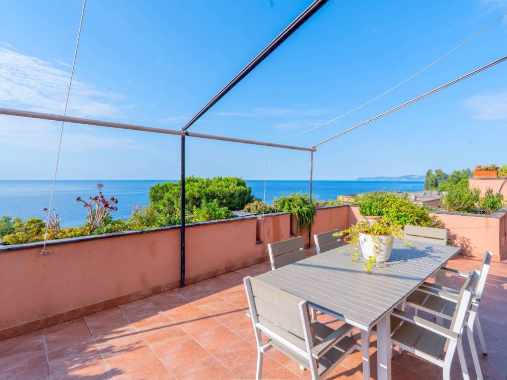appartamento in vendita a Varazze
