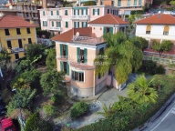 casa indipendente in vendita a Varazze