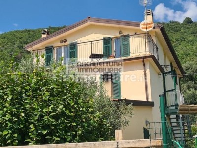 casa indipendente in vendita a Varazze
