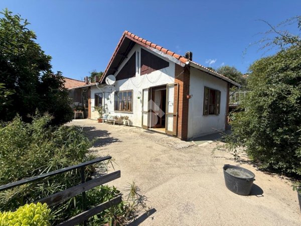 casa indipendente in vendita a Varazze in zona Alpicella