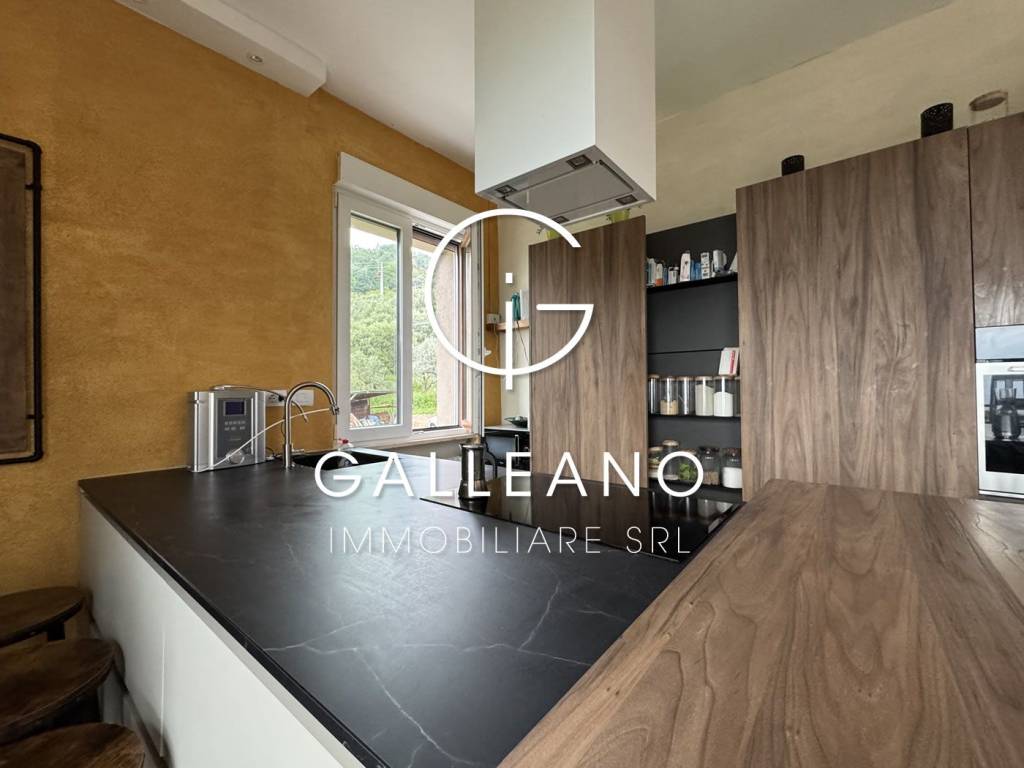 appartamento in vendita a Varazze in zona Castagnabuona