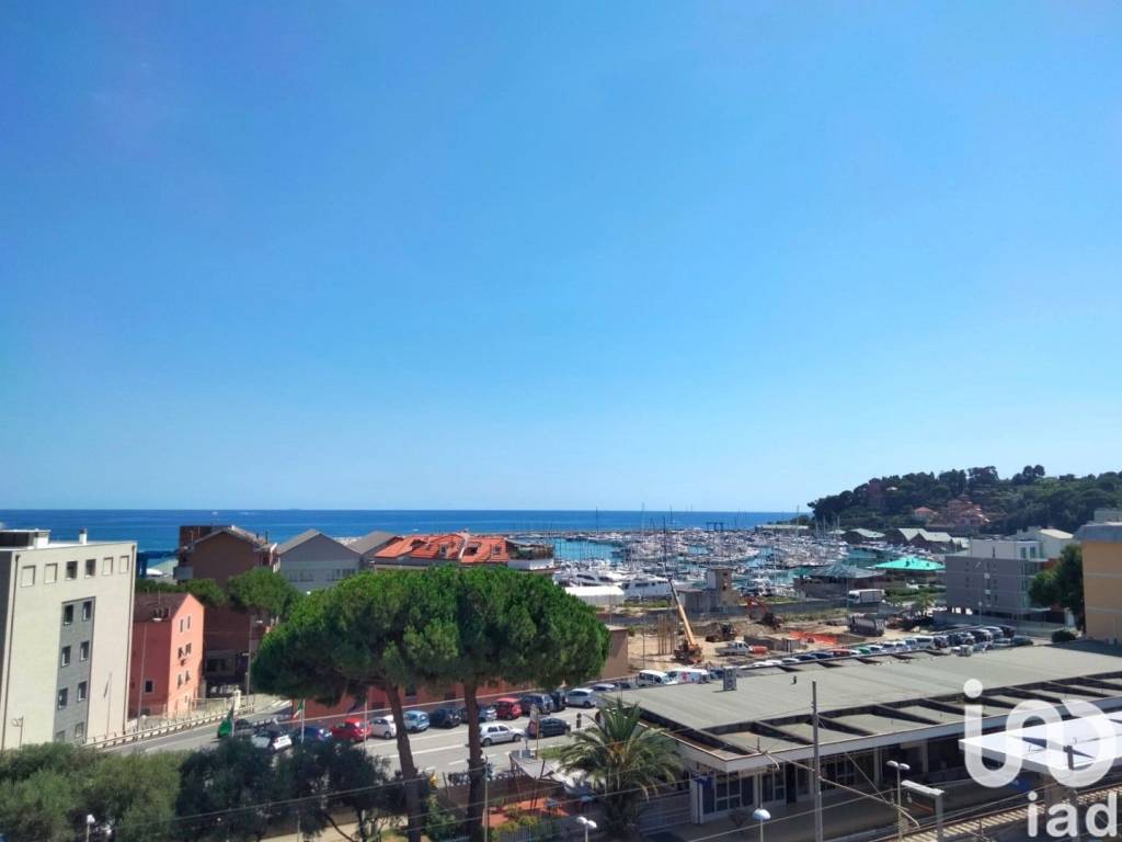 appartamento in vendita a Varazze