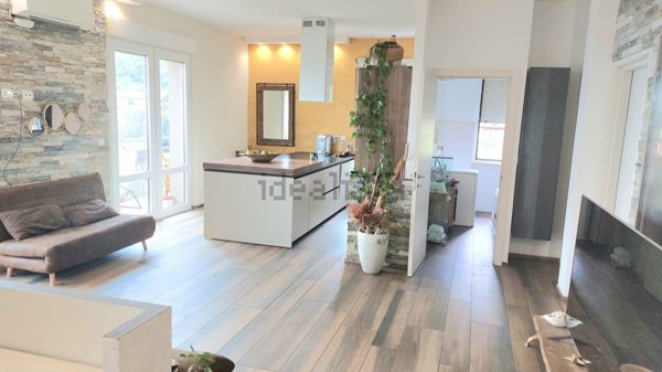 appartamento in vendita a Varazze in zona Castagnabuona