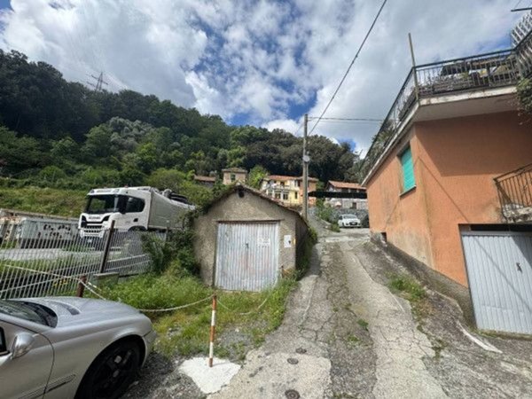 negozio in vendita a Varazze in zona Pero