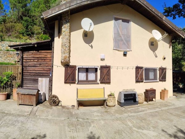 casa indipendente in vendita a Varazze