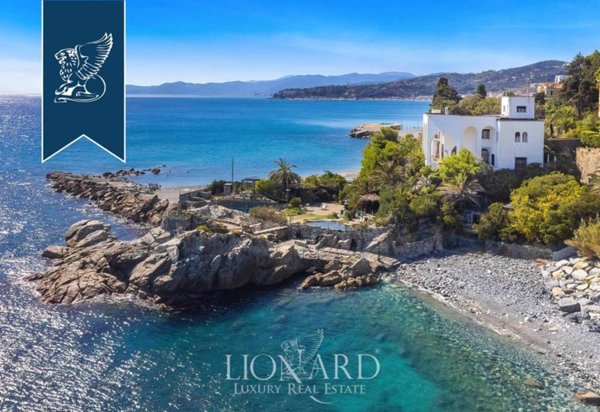 casa indipendente in vendita a Varazze