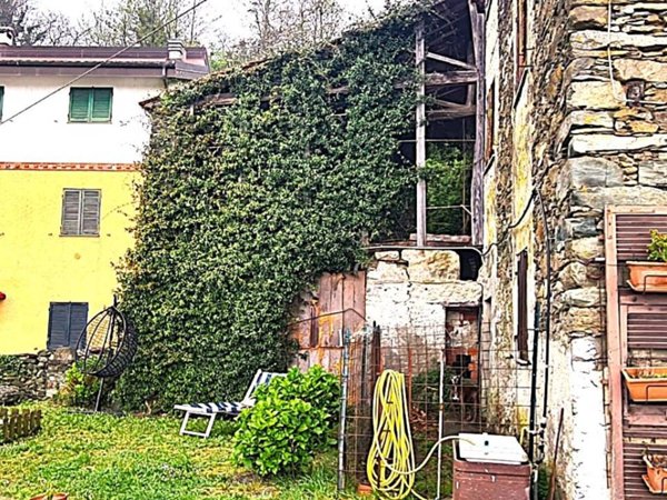casale in vendita a Varazze in zona Faje