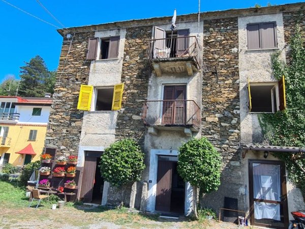 casa indipendente in vendita a Varazze in zona Faje