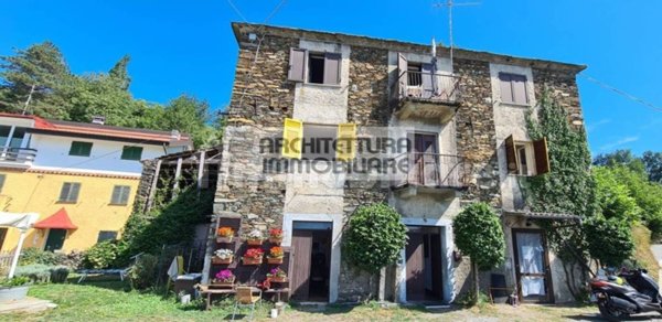 casa indipendente in vendita a Varazze in zona Faje